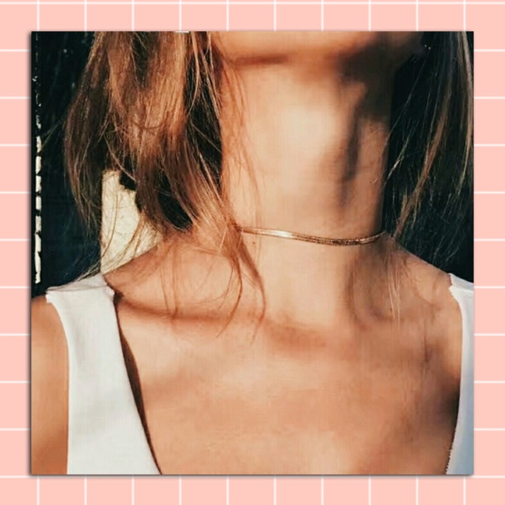 Gold snake chain choker 